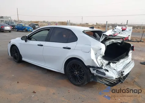 2021 Toyota Camry Se z USA, uszkodzony, nr VIN 4T1G11AK5MU411227